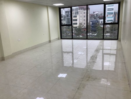 Bán nhanh nhà mặt phố Lê Duẩn diện tích sử dụng 70m2 sổ đỏ, làm việc chính chủ