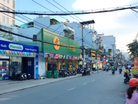 Bán nhà mặt tiền Nguyễn Văn Quá, 288m2, mặt tiền rộng, KD đỉnh, diện tích khủng, 18 tỷ.