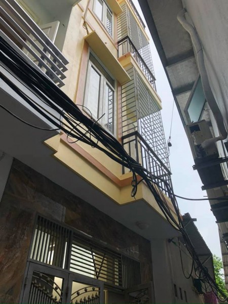Bán nhà chỉ hơn 2 tỷ có luôn nhà 4 tầng siêu đẹp, Kim Đồng, Hoàng Mai. dt 36m2. Giá chỉ 2,45 tỷ