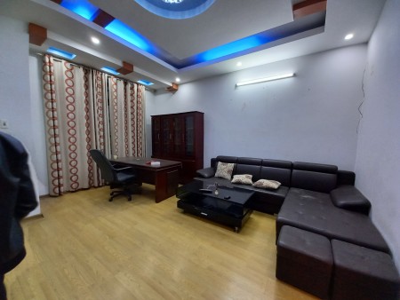 Bán nhà phố Ngọc Trì Long Biên, hiếm có, nhà có gara ô tô 7 chỗ, dt 65m2, giá nhỉnh 5 tỷ