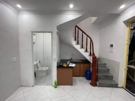 Bán nhà Thịnh Quang - Ngã Tư Sở diện tích sử dụng 50m2 giá chỉ hơn 4 tỷ