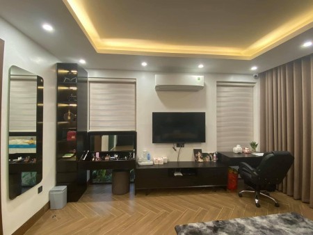 Bán nhà Trần Duy Hưng dt 45m2, 5 tầng, mặt tiền 4m, giá bán 6.7 tỷ