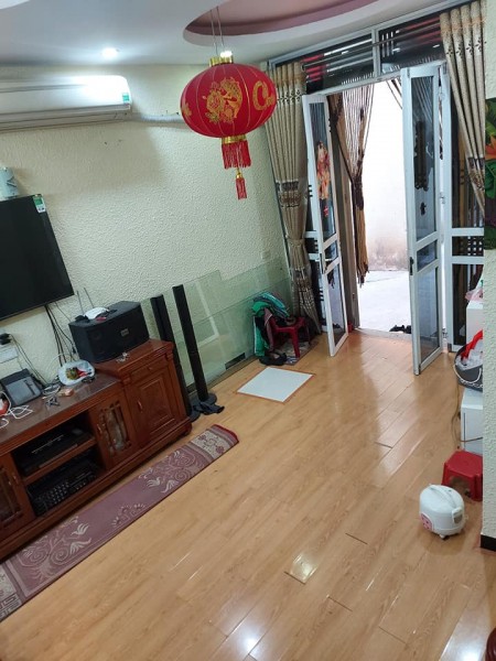 Bán nhà ngõ 358 Bùi Xương Trạch ô tô đỗ cổng dt 35m2, 5 tầng giá nhỉnh 2 tỷ