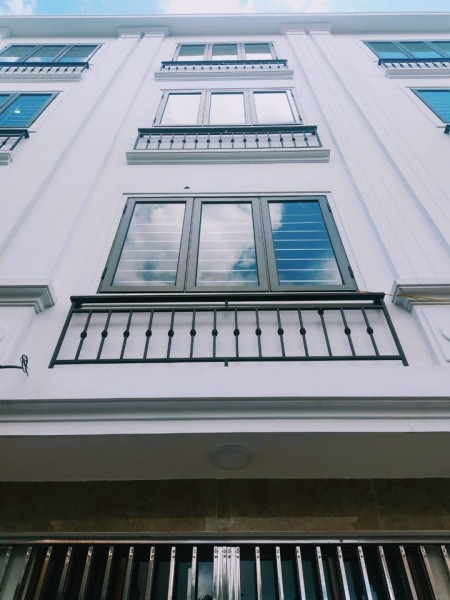 Bán nhà 4 tầng xây mới MINH KHAI - BẮC TỪ LIÊM . Gần Đh Công Nghiệp, quốc lộ 32 , đường Văn Tiến Dũng