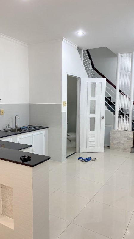 Bán nhà Nguyễn Trọng Tuyển, Phường 1, Tân Bình giá cực SỐC cần bán gấp.