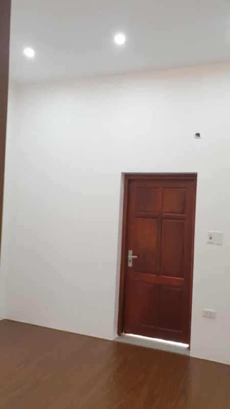 Cần bán nhà mặt phố Lê Hồng Phong, Ba Đình diện tích 50m2, 5 tầng, giá bán 17 tỷ