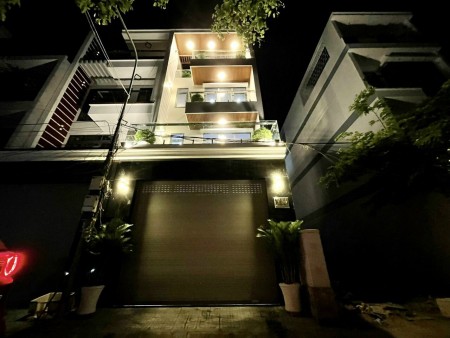 Bán nhà nguyên căn chính chủ còn mới kết cấu 1 trệt 3 lầu 80m2 Huỳnh Tấn phát