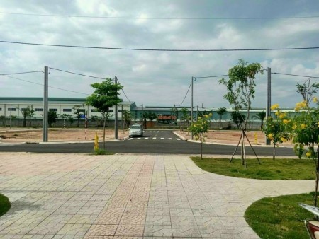 Đất nằm ngay quốc lộ 13 ĐH15 kết nối ĐT750, pháp lí chính chủ, bao sang tên