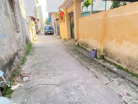 Bán nhà 86m2 tại Kim Âu, Đặng Xá oto vào giá có 30tr/m2. LH 0983253436