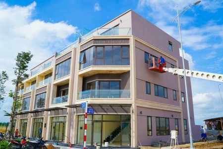 Chỉ 1 tỷ 500 triệu mua nhà phố tặng ngay bảo hiểm trị giá 5 tỷ đồng, sổ sẵn bàn giao công chứng ngay