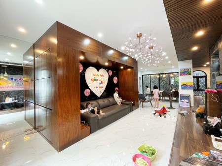 Siêu Phẩm Biệt Thự Độc Bản 180m2 KĐT Việt Hưng. Hướng mát Thiết kế hiện đại NT cao cấp