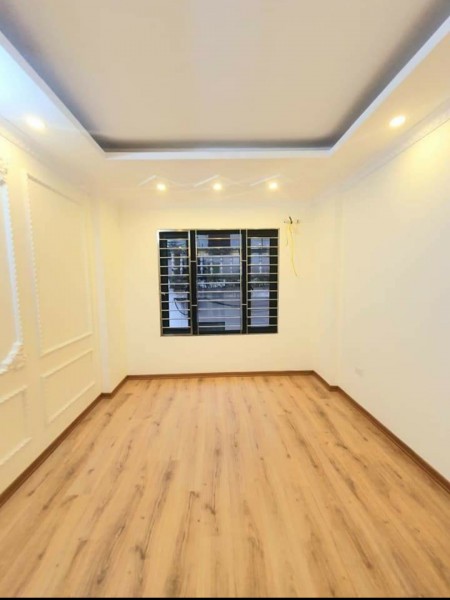 Bán nhà Phú Diễn Lô góc, ôtô, ngõ thông, trước nhà đá bóng, dt 42m2, 4 tầng, giá 3.85 tỷ