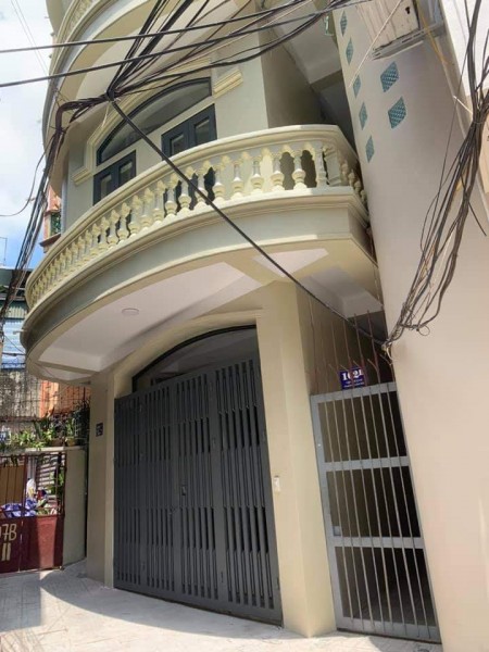 Lô góc hàng độc Thanh Xuân, diện tích 44m2, 5 tầng mặt tiền 5m, giá 6 tỷ, lh 0986923663