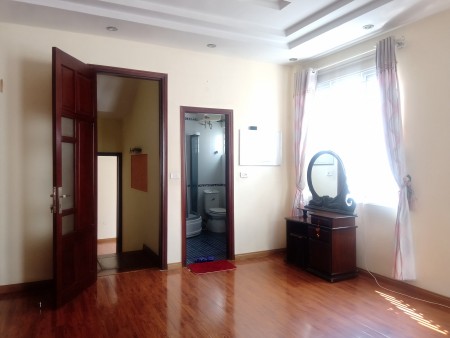 Bán nhà mặt phố kinh doanh đông đúc Thái hà, Đống Đa, dt 50m2, mt 6.3m, giá nhỉnh 6 tỷ