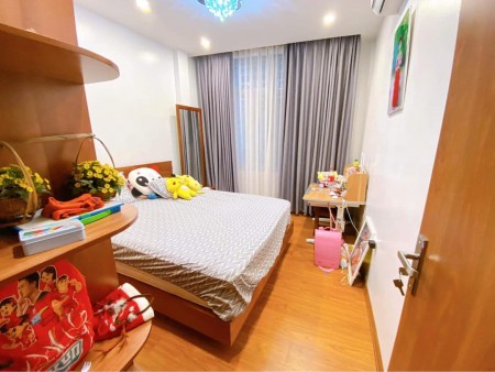 Bán CCMN Kim Giang, 179m2, 6 tầng, 23 phòng, DT 90tr/tháng, Ô tô, nhỉnh 14 tỷ. LH 0988797408