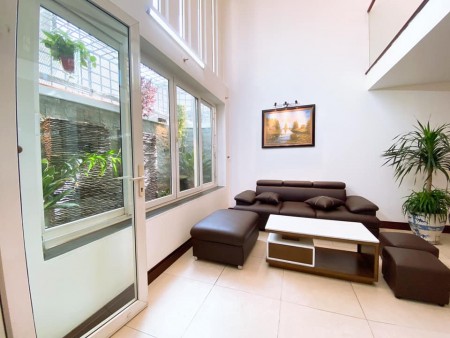 Bán nhà Ngọc Lâm, Long Biên ô tô7 chỗ, diện tích 48m2, 5 tầng, giá nhỉnh 5 tỷ