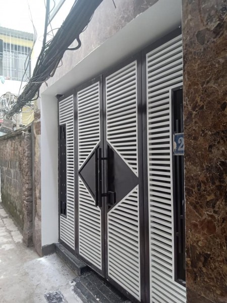 Bán gấp nhà tại vĩnh Tuy, dt 60m2, 5 tầng, 10 phòng khép kín, giá 5.5 tỷ, lhcc 0899823629