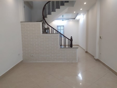 Bán nhà đẹp diện tích 45m2, 4 tầng Tây Sơn, Chùa Bộc, Quận Đống Đa giá 4.1 tỷ