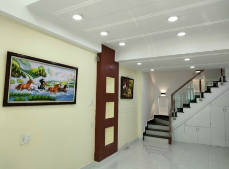 Cần bán gấp nhà hẻm xe hơi, 2 tầng. Đường Cống Lở giá bán 3.5 tỷ