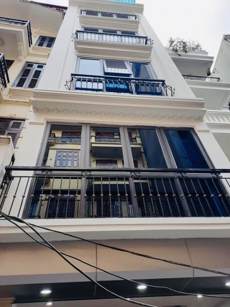 Bán nhà phố Lê Văn Lương, kinh doanh tốt, gara ô tô 7 chỗ dt 60m2, mt 5m, giá hợp lí