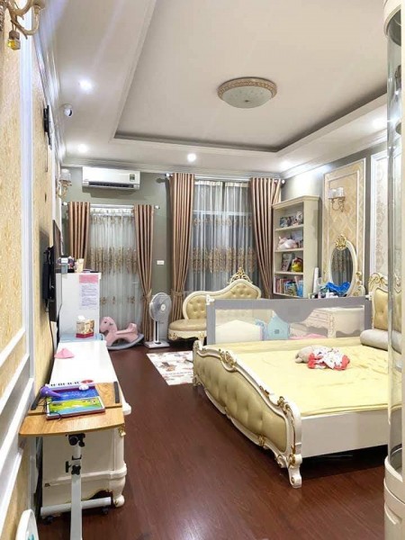 Bán nhà Hàng Bông, diện tích 160m2 đúc kiên cố 8 tầng, giá nhỉnh 500/m2