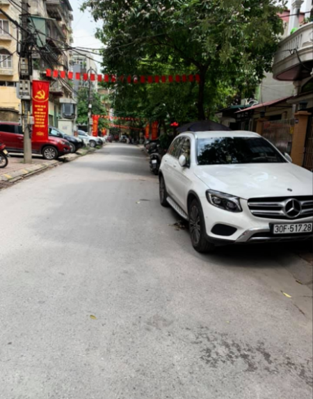 Bán nhà 4 tầng Nguyễn Khang -2 mặt thoáng- ngõ to - ô tô tránh lh 0339302180.