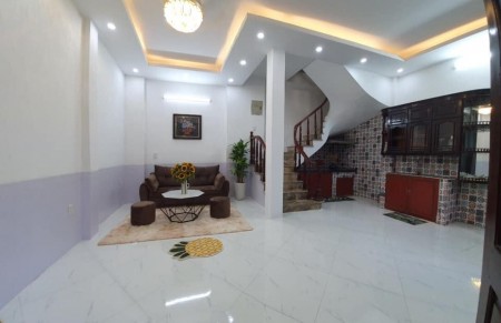 Bán nhà Trương Định, Giáp Nhị nhà mặt ngõ đi 5m ra ô tô tránh, 3 phòng ngủ rộng, nhỉnh 3 tỷ