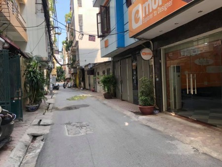 Bán nhà mặt tiền 10 m mặt ngõ ô tô Yên Lãng, liên hệ chính chủ 0368684899, giá 9.7 tỷ