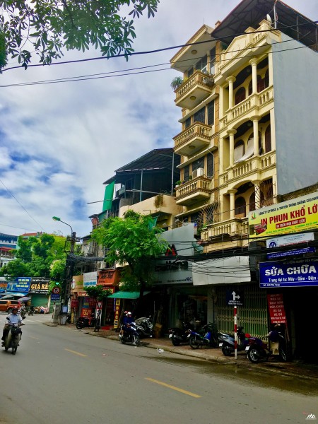 Bán nhà mặt phố vọng diện tích nguyên căn 85m2, 5 tầng, giá bán 18.2 tỷ, sổ sẵn