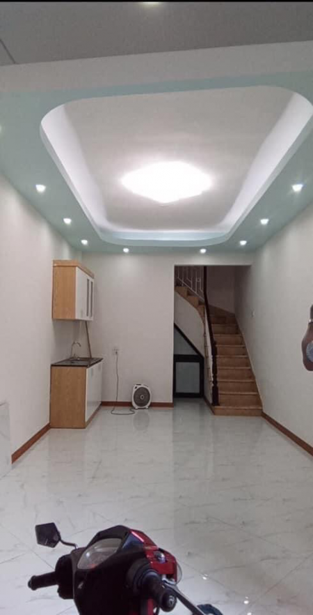 Bán gấp nhà Quan nhân, vị trí đẹp giá bán 3,7 tỷ bê tông cốt thép 5 tầng đúc, sổ sẵn