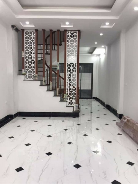 Bán nhà Phú Diễn, dt 50m2, 4 tầng, mt 4.5m. An sinh đỉnh, giá bán 3.5 tỷ