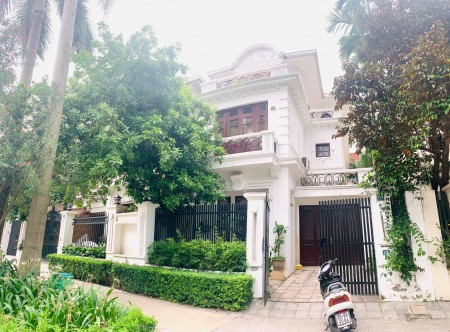 Bán biệt thự đơn lập KDT Việt Hưng 200mx5T MT 11.5m đẳng cấp Long Biên 0969040000