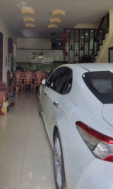 Bán nhà Trần Thái Tông, 50m2, mt 5m, lô góc gara ô to kinh doanh đỉnh, giá nhỉnh 6 tỷ
