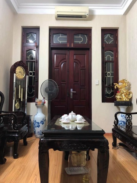 Bán nhà Định Công phân lô thoáng trước sau ngõ thông ra hồ tặng nội thất