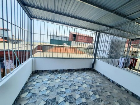 Bán nhà Tây Hồ Thuỵ Khuê Nguyễn Đình Thi đúc 5 tầng nhà mới giá 7.2 tỷ