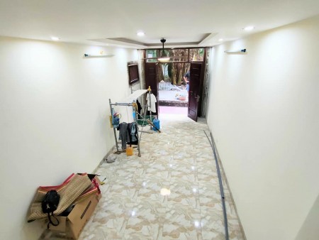 Bán Nhà Tân Mai 30m ô tô dt 39m2, 3 Tầng, mt 3m sổ đỏ chính chủ nở hậu giá nhỉnh 3 tỷ