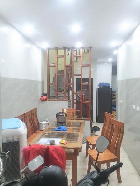 Cần tiền bán nhà Lê Thanh Nghị, diện tích 36m2, 5 tầng, mặt tiền 3m giá 3,9 tỷ