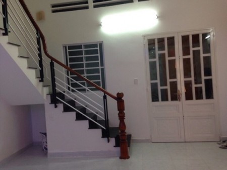 Bán nhà nguyên căn siêu phẩm, mặt ngõ cực rộng đúc bê tông 4 tầng, vị trí đẹp