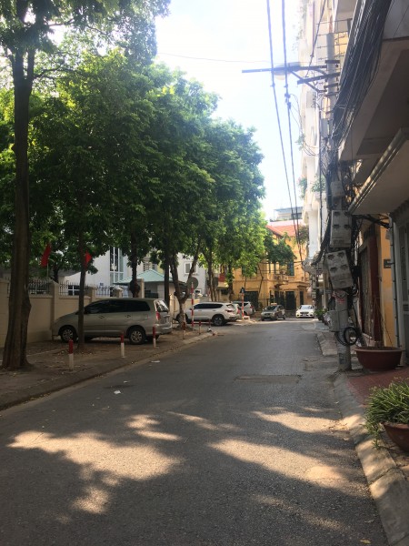 Nhà ngõ 135 Nguyễn Văn Cừ dt 66m2, 4 tầng thoáng trước sau, ô tô đỗ cửa