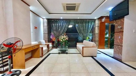 Sổ đỏ chính chủ, dt 50m2, 5 tầng ngõ 279 Hoàng Mai ô tô kinh doanh giá 130tr/m