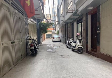 Bán nhà 35m2, giá chỉ 4.7 tỷ phố Thái Hà ô tô đỗ cửa kinh doanh sầm uất, lh 0333691988