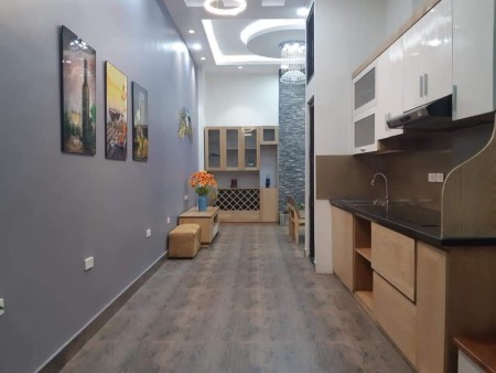 Bán nhà nguyên căn mới vào là ở ngay, đường Nguyễn Đức Cảnh, giá bán 4 tỷ