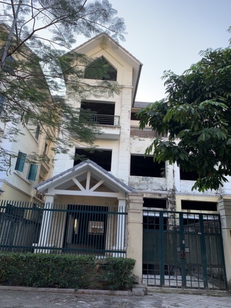 Doanh Nghiệp Làm Ăn Khó Khăn Do Vì Covid Nên Cần Nhanh Biệt Thự An Khang Villa. Hướng Đông Nam