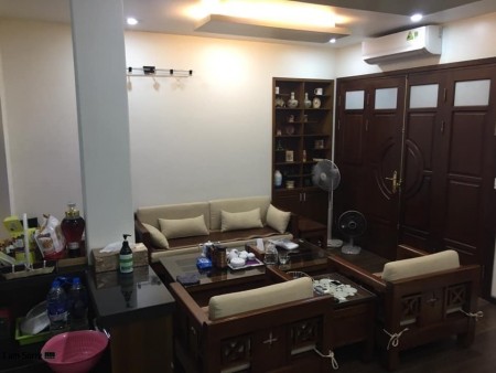 Bán gấp nhà riêng phố Sơn Tây, Ba Đình 40m2, 4 tầng, giá 7,3 tỷ. Phân lô gần phố.