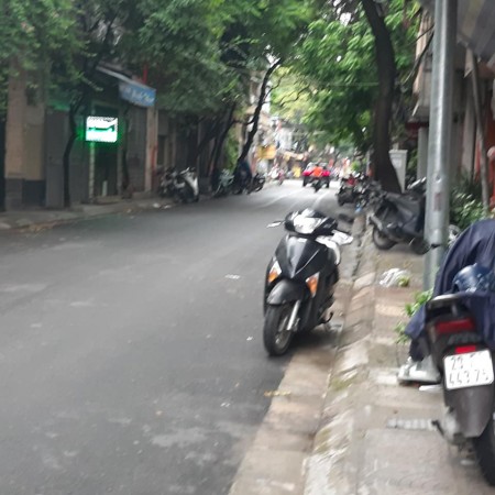 Bán nhà Lê Văn Lương, DT rộng, MT to, Vỉa hè, Ô tô tránh, KD sầm uất chỉ 14 tỷ. Lh 0902229291.