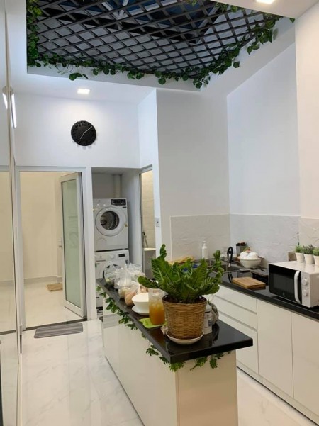 Bán gấp trong dịch dt 77.3m2, 3 lầu, sân thượng, xe hơi trong (ngoài), đường số 12, Quận 7