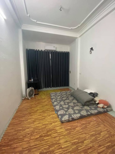 Bán siêu phẩm mặt phố Nguyễn Huy Tưởng, dt 27m2, 4 tầng, kinh doanh tốt, giá 3.8 tỷ