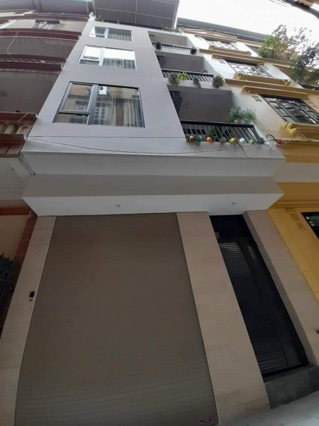 Tôi cần bán nhà Hoàng Quốc Việt, Cầu Giấy, phân lô quân đội ngõ ô tô, 5 tầng, MT 5.2m, chỉ 5.1 tỷ