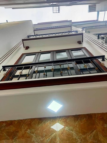Cần bán gấp nhà Phú Diễn 35mx5T, MT 3.5m, nhà như hình, gần ô tô, ở sướng, chỉ 2.9 tỷ (TL)