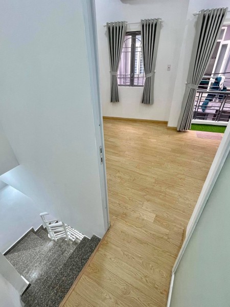 Bán nhà Quang Trung, phường 14 dt 22m2 đúc 2 tầng hẻm xe hơi, giá 2 tỷ 79